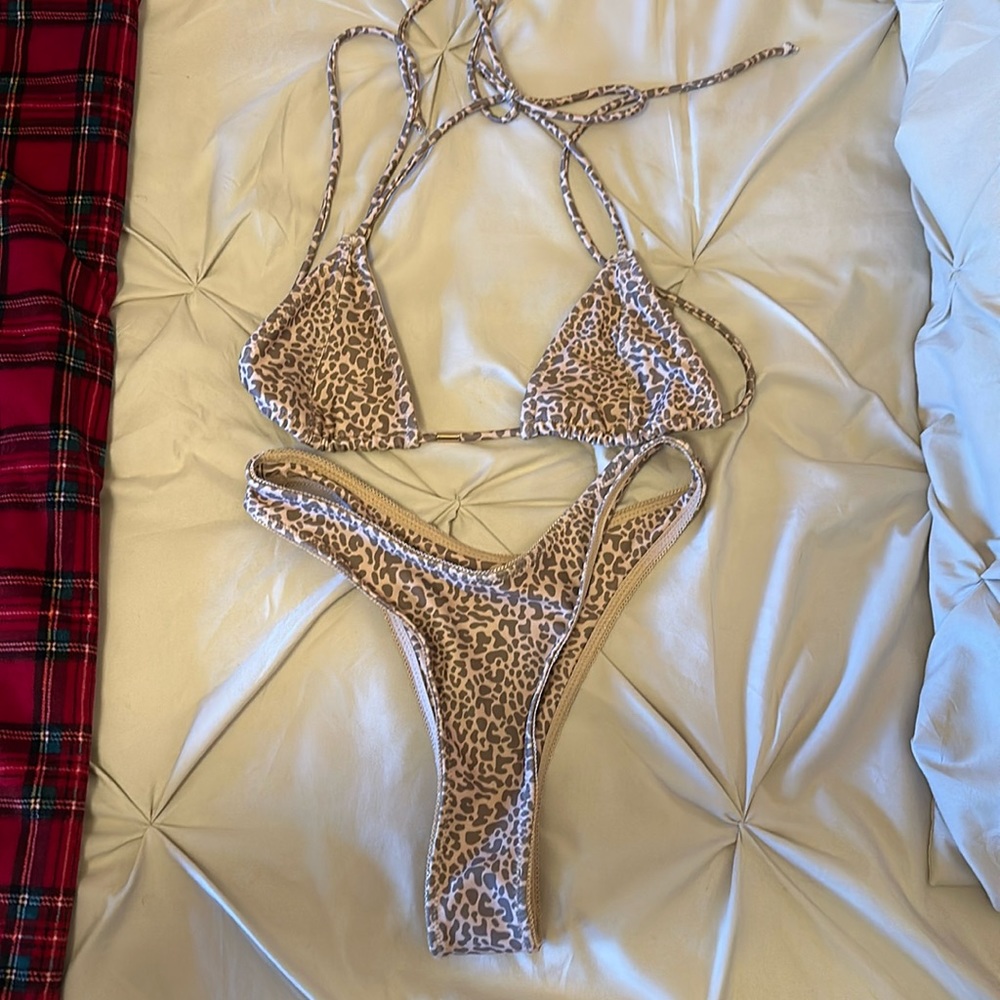 Lahana Swim Triangle Top & High Waist Bottom in Light Cheetah